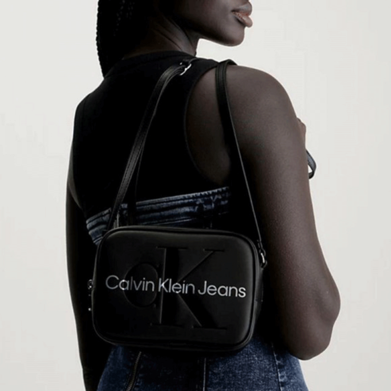 Poșetă crossbody femei Calvin Klein Jeans neagră 3107POSS0275N