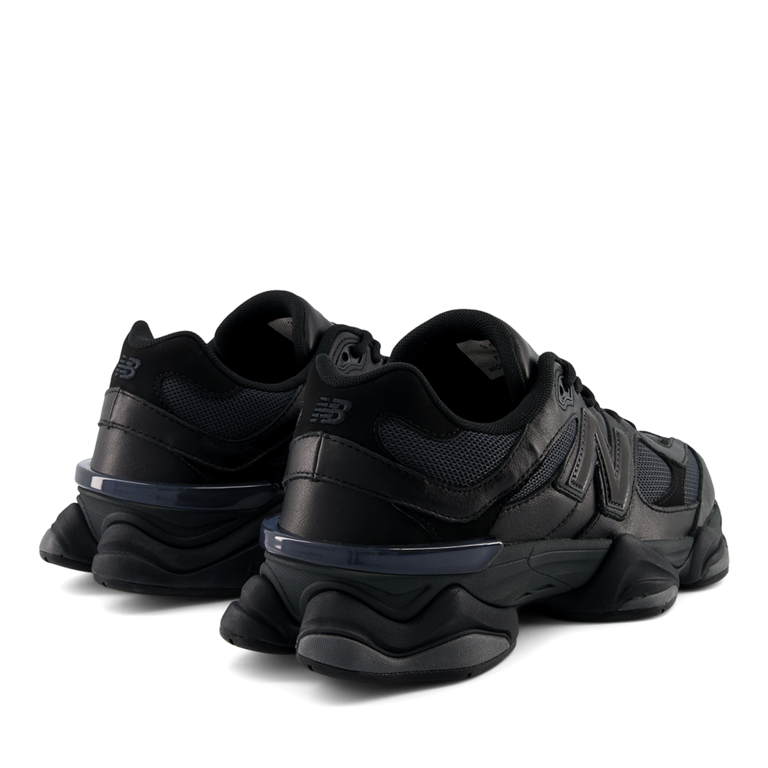 Sneakers bărbați New Balance 9060 negri din piele 2877BPS9060NRIN